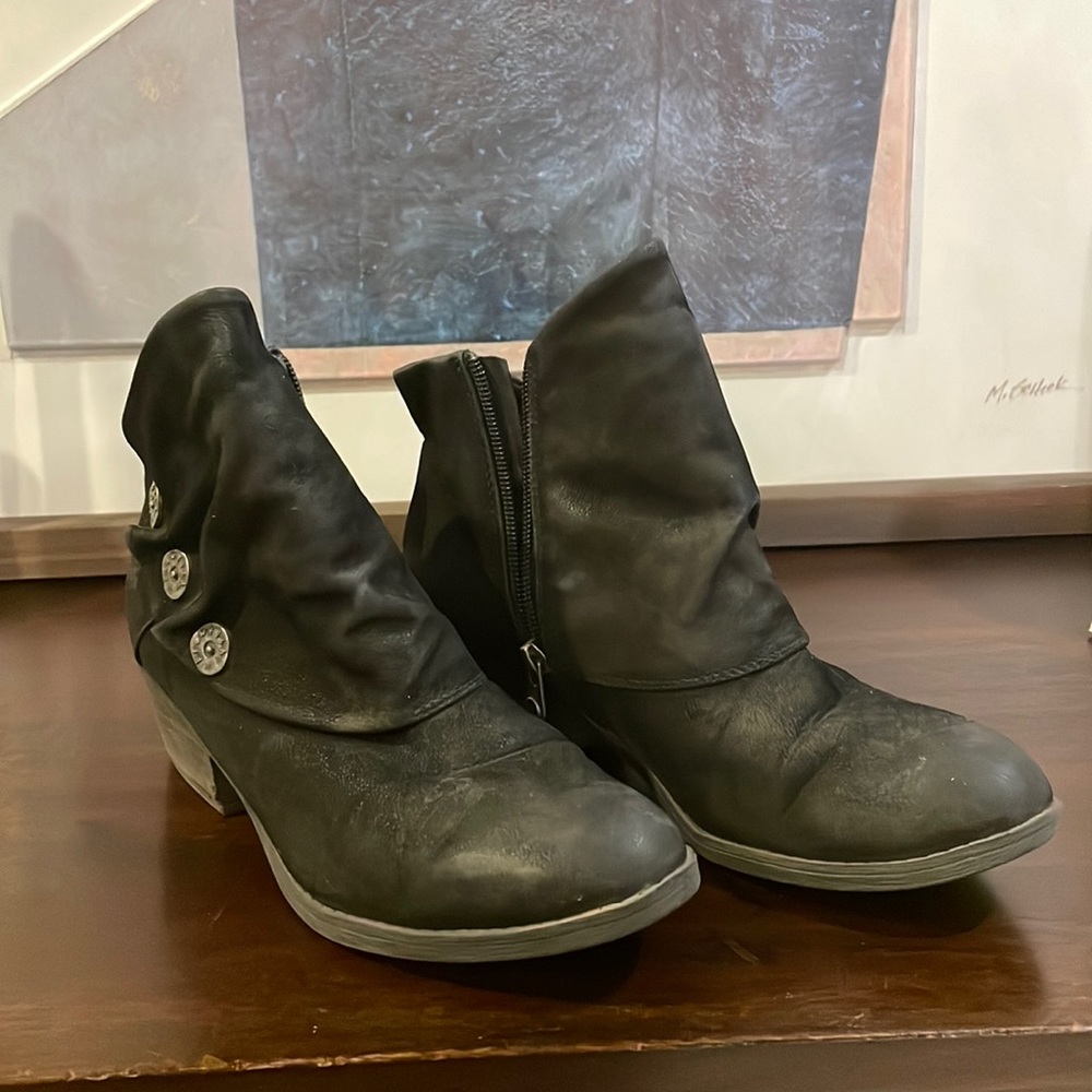 Used- blowfish heeled bootie. Black. Size 7.5